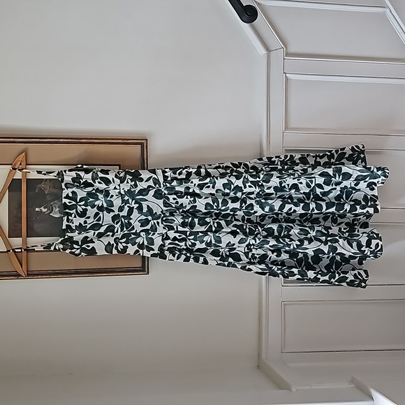 Beautiful cotton dress - Picture 1 of 8